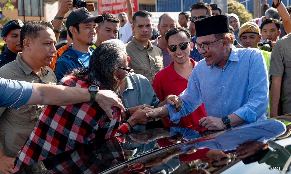 COMMENT | Anwar, the Malays are just not that into you