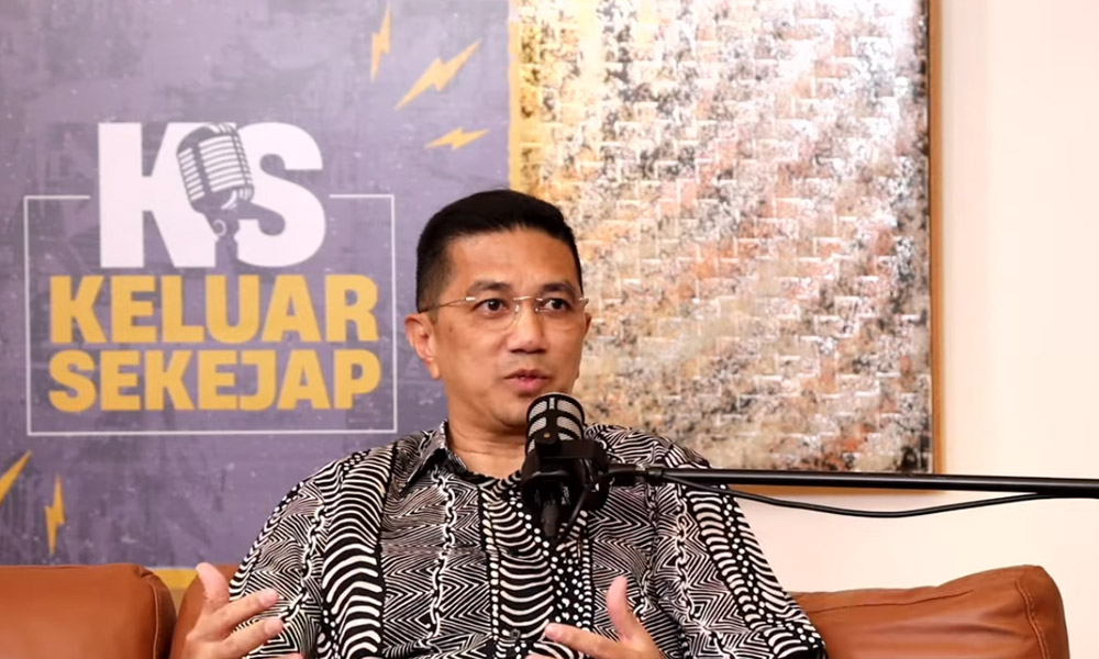 Azmin:  Amirudin was not loyal to Anwar at one point
