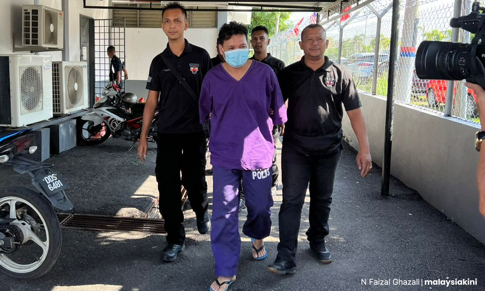 Gaduh hingga mati: Jurutera perkapalan didakwa bunuh penjawat awam