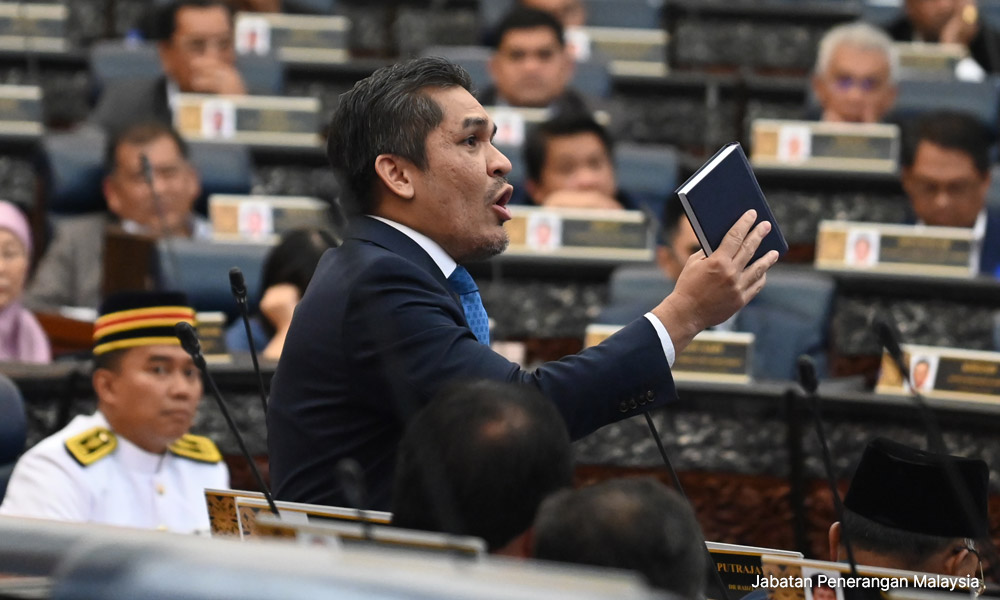 Siasatan SPRM ke atas projek buku berkaitan Radzi bermula Ogos