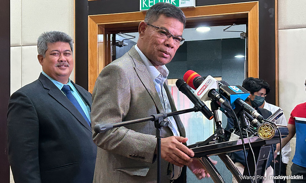 Saifuddin: Roger Ng in police custody, will remain in M'sia until investigations conclude