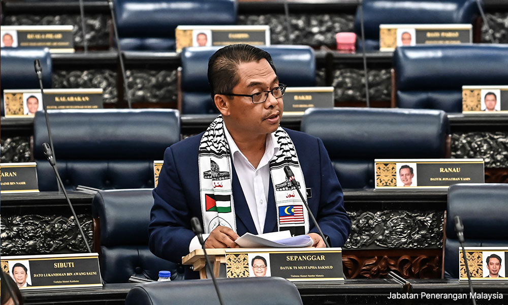 Govt studying flexible plantation jobs to attract local youths