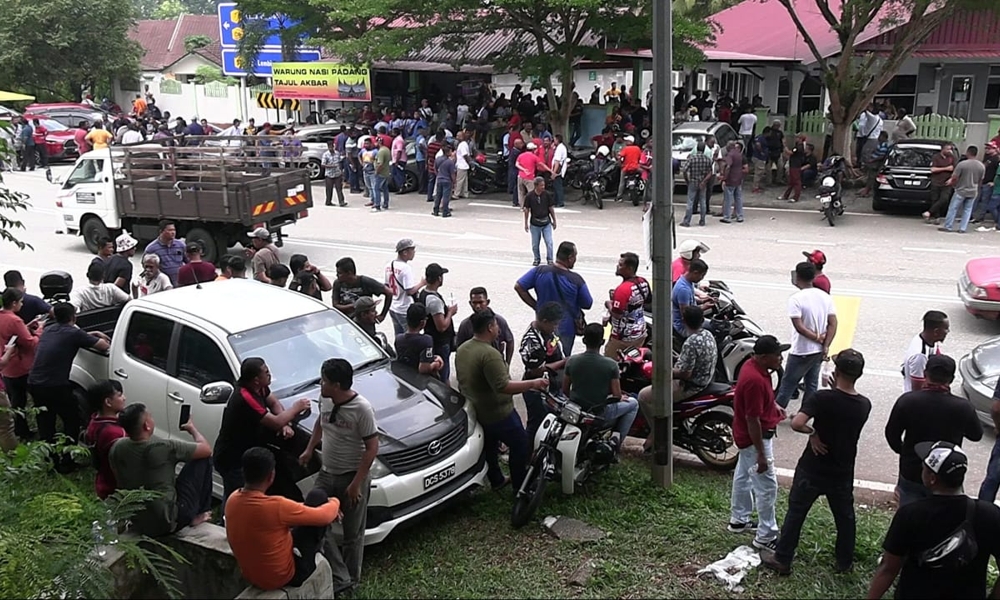Pemandu, pengusaha lori Kelantan kembali beroperasi hari ini