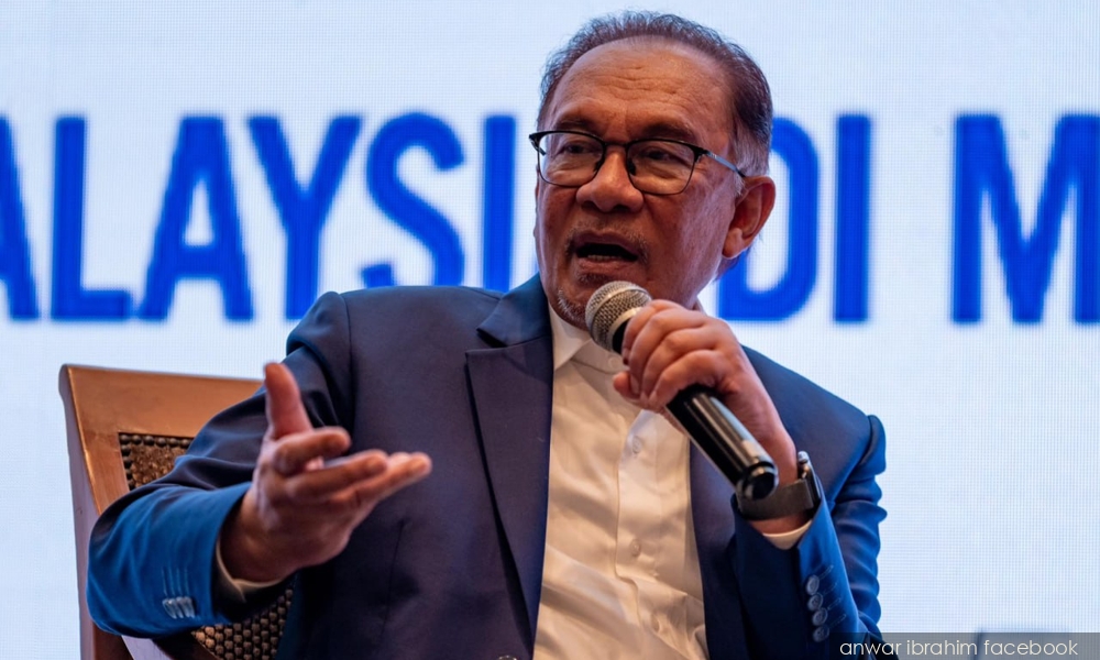 pm-govt-to-set-up-special-committee-to-empower-syariah-court