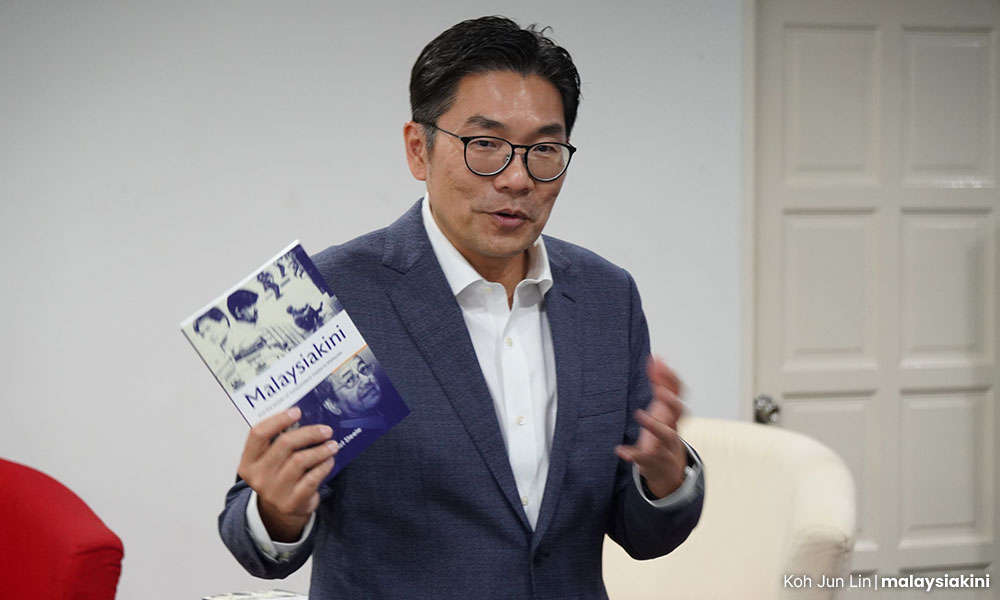Sim: Everyone should read new book about Malaysiakini
