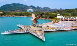Benarkah PAS jejaskan pelancongan Langkawi?