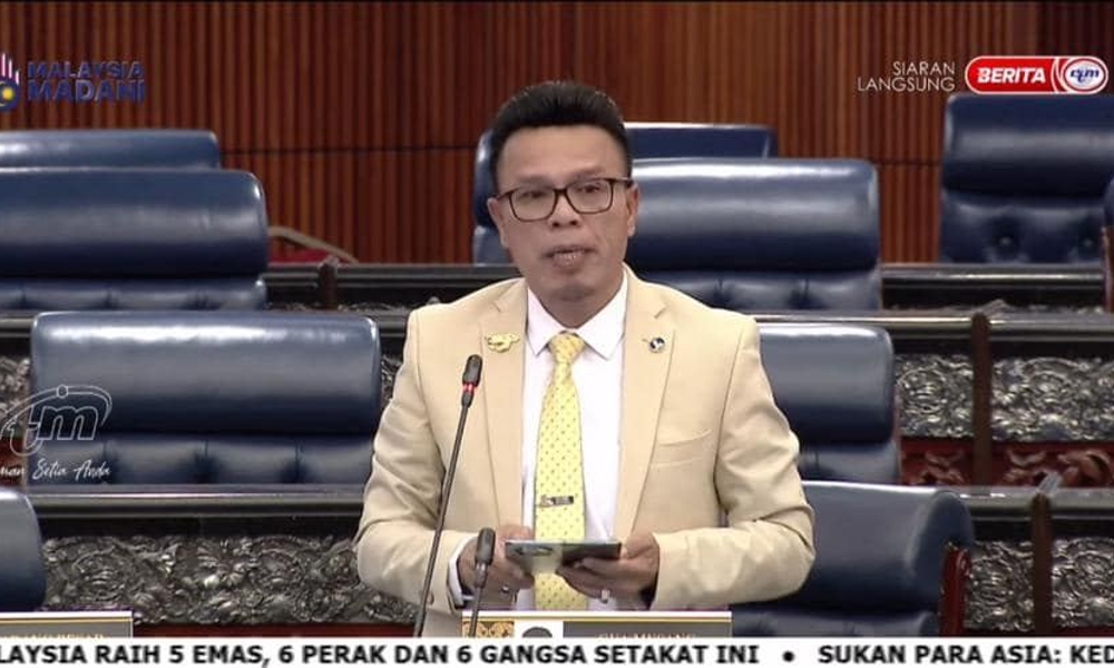 Ahli parlimen Gua Musang pula sokong Anwar