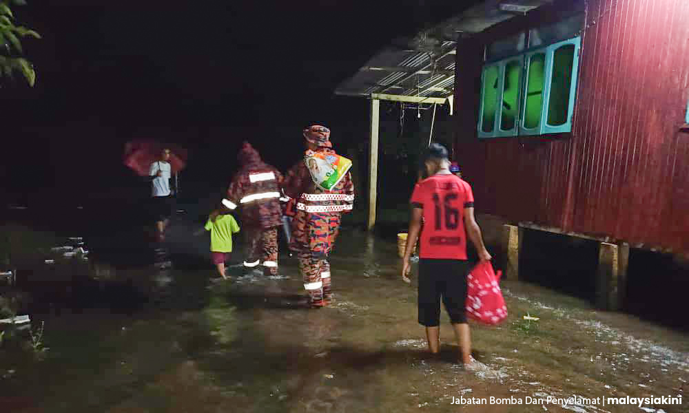 East coast floods continue to worsen, about 22k people displaced
