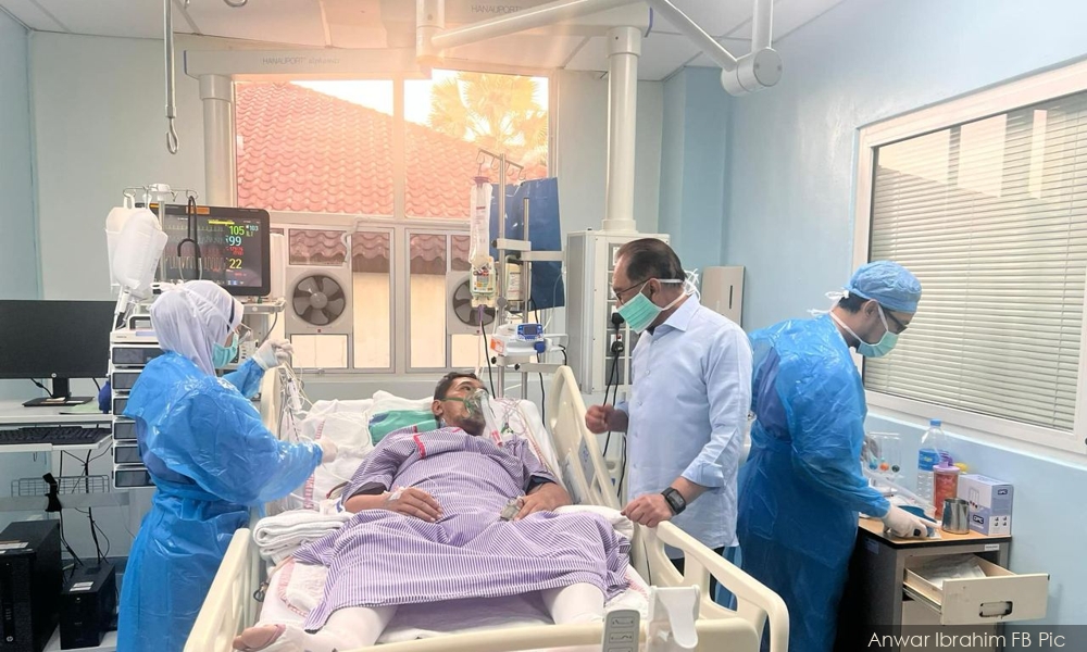Anwar ziarah pengarah bahagian keselamatan strategik PMO