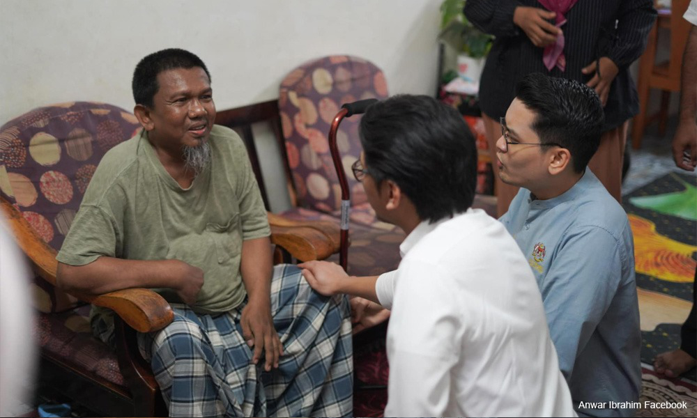 Isteri terlantar, suami uzur dapat perhatian Anwar