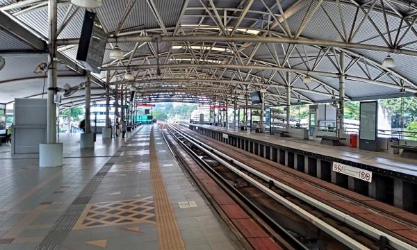 Polis tahan lelaki lintas landasan LRT sebagai jalan pintas