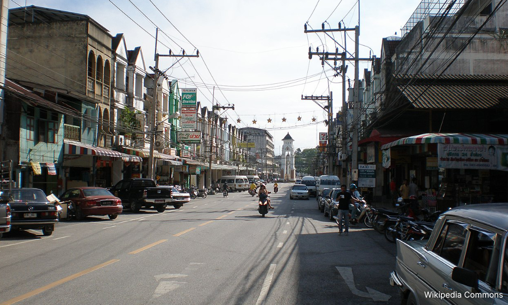 Thai police: M'sians driving in Thailand must follow country's road law