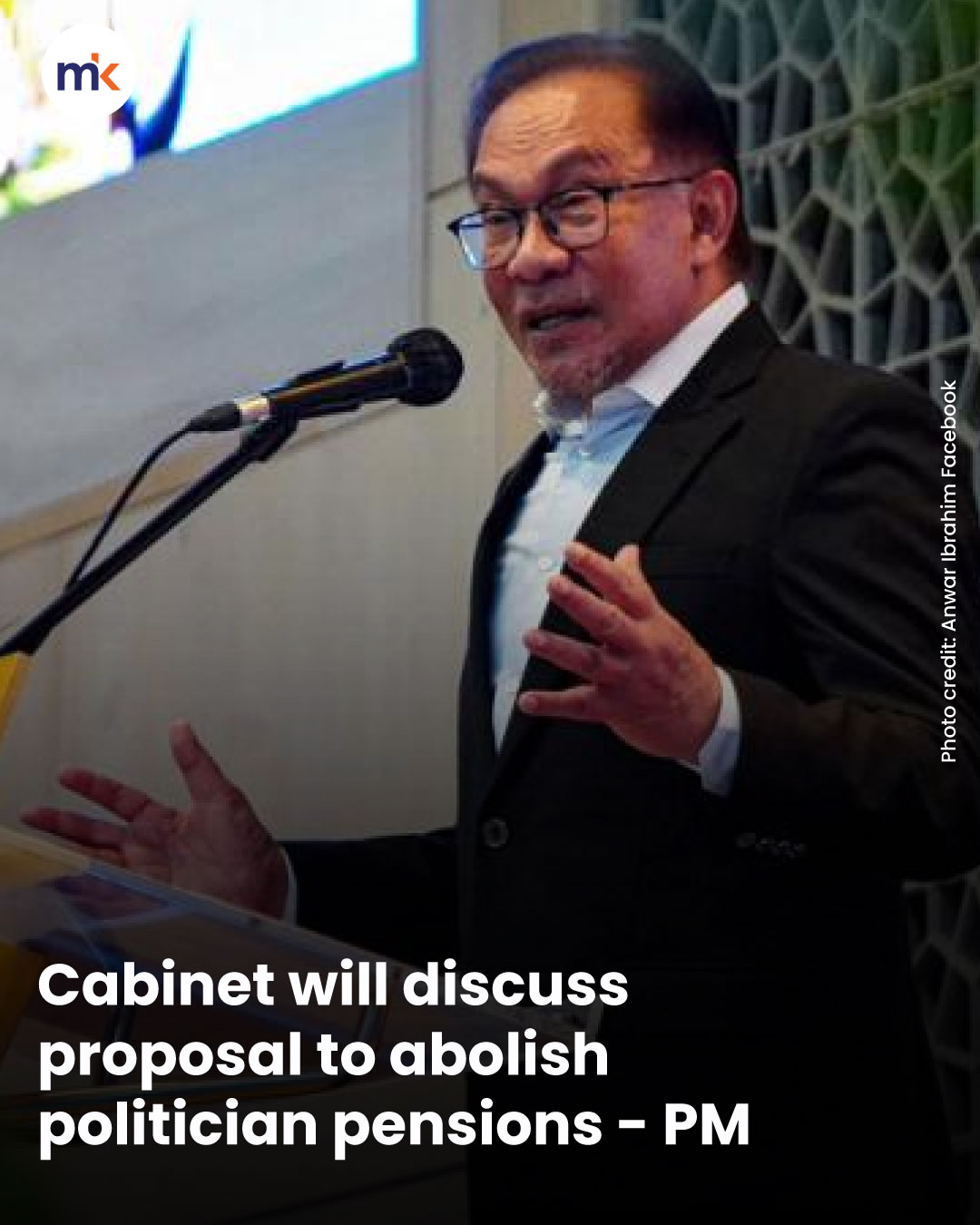 Cabinet will discuss proposal to abolish politician pensions - PM