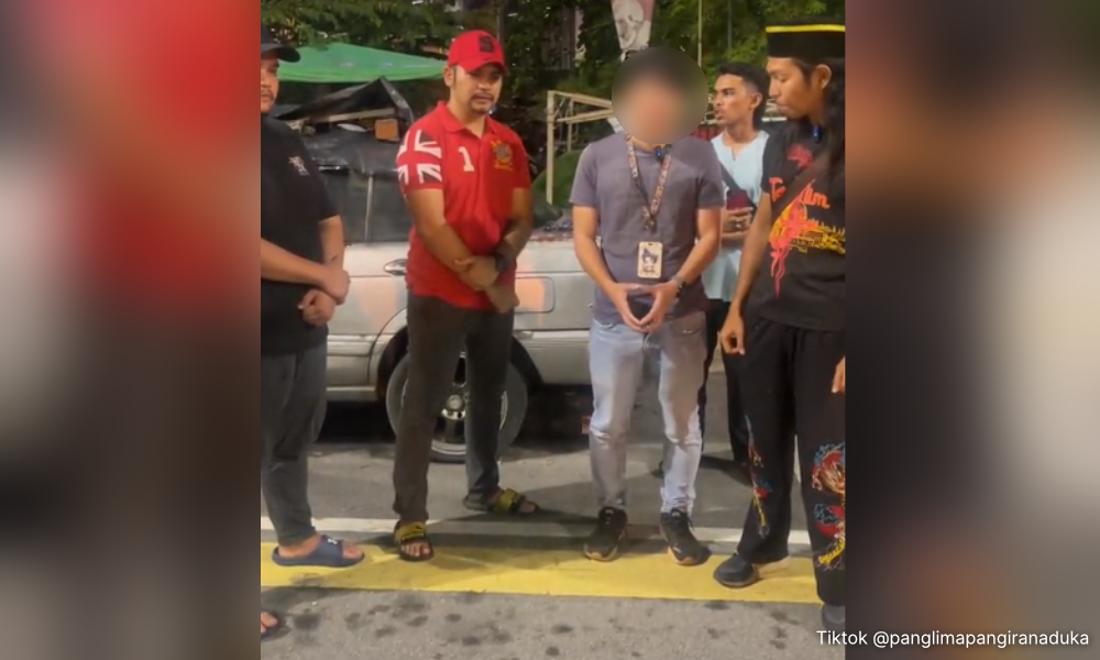 Leave it to the law - Bukit Aman warns vigilantes in socks row