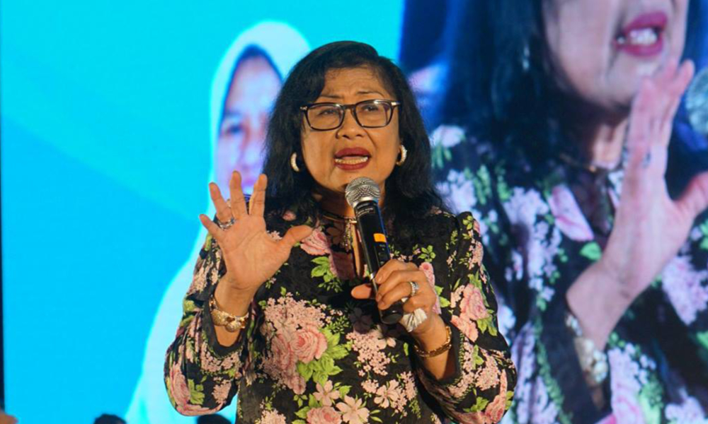 Rafidah cries censorship over 'blocked' Facebook post on IJN