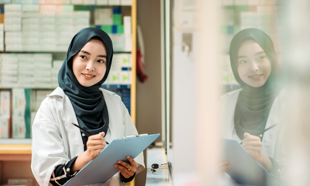Essential Supplements to Stay Strong and Healthy throughout Ramadan & Raya