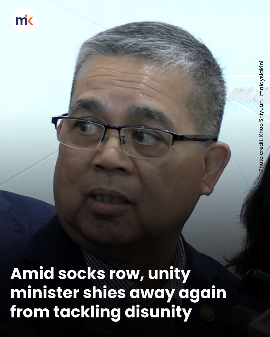 Amid socks row, unity minister shies away again from tackling disunity