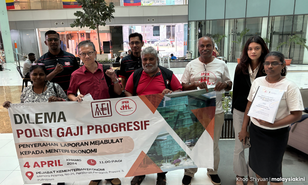 Workers' group submits 8 proposals for progressive wage pilot project