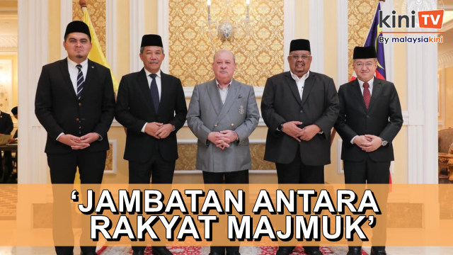 Pemimpin Umno, DAP mengadap Agong
