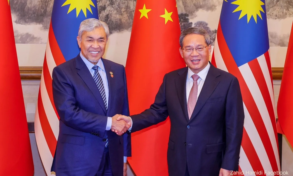 Zahid Proposes Extension Of M'sian Tourist Visa Exemption To China