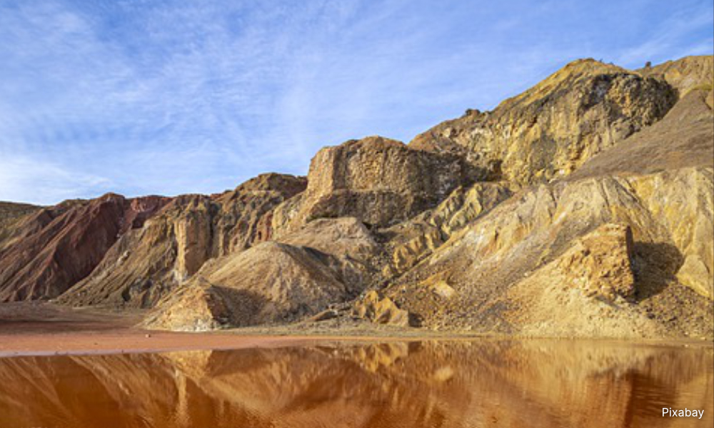 S'wak discovers gold, other precious minerals worth RM1.25t