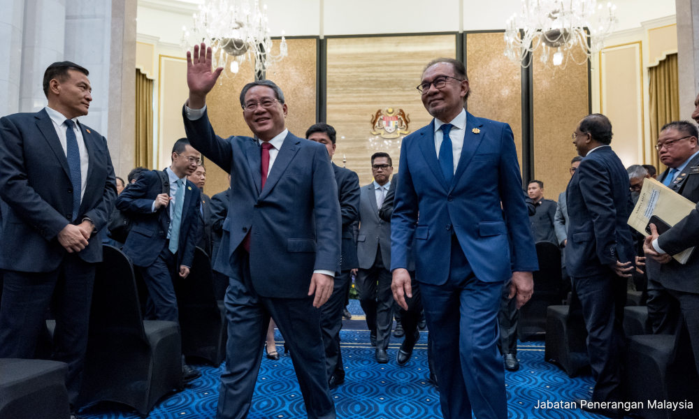 M'sia, China agree to resolve South China Sea disputes peacefully