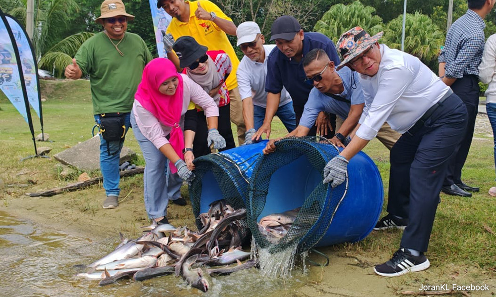 COMMENT | What’s the price of M'sia's public waters?
