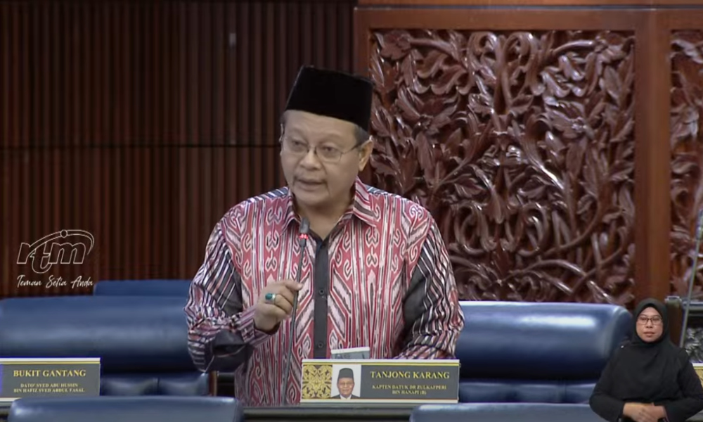 Pemindahan kedudukan ahli Parlimen Tg Karang di Parlimen timbul persoalan