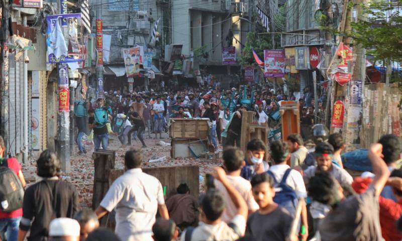 Why are students in Bangladesh protesting job reservations?