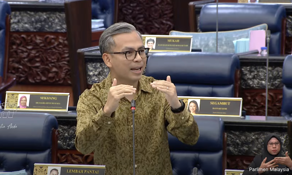 Amaran menteri: Komen jelik semasa strim langsung boleh dikesan