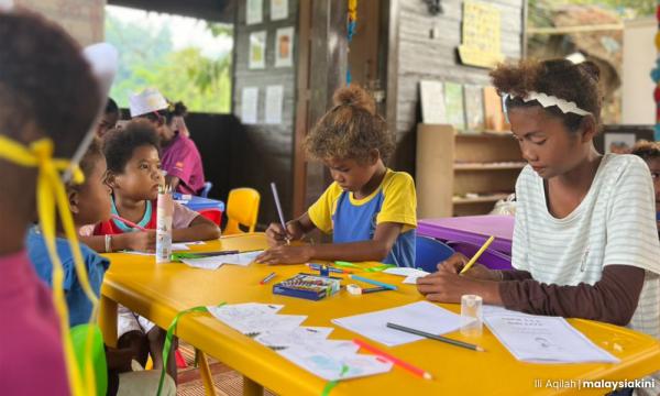 Delayed aid threatens Orang Asli students' education, says group