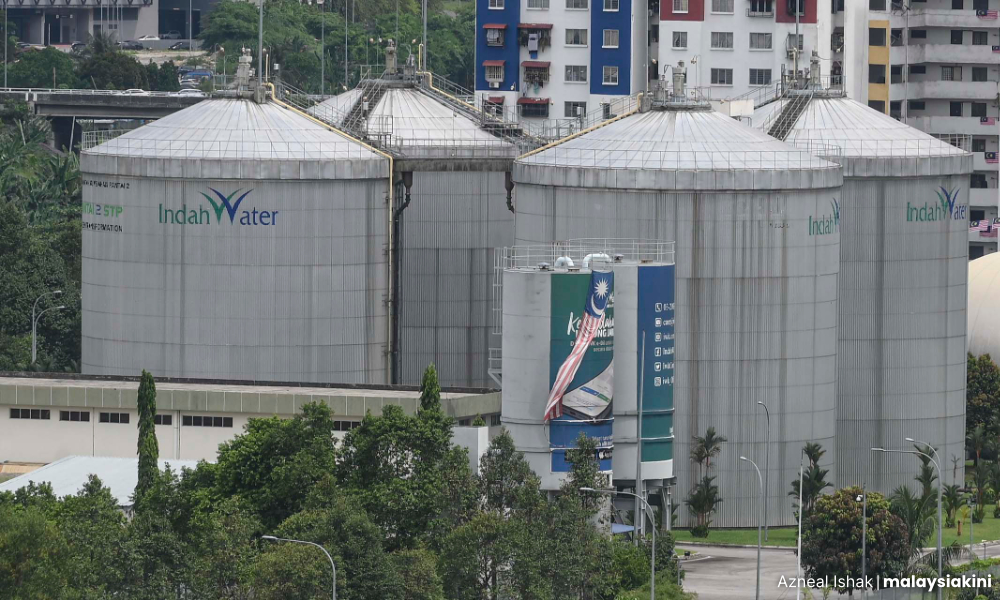 SAR team looking for sinkhole victim faces toxic gas at sewage plant
