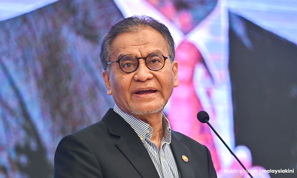 Smoking offences: MOH issued nearly RM25m in fines this year - Dzulkefly