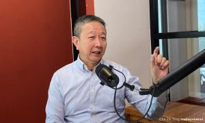 邓章钦轰法丽娜小题大做，“错旗案你都还没辞职” 