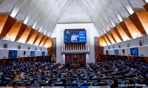 PM term limit bill falters, short of just 2 votes