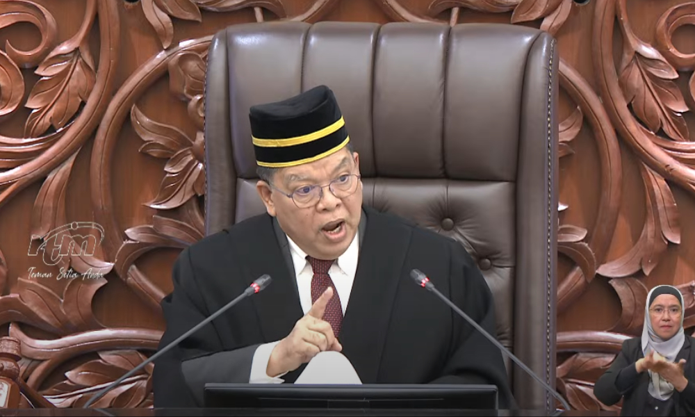 Jangan simbah minyak ke dalam api - speaker