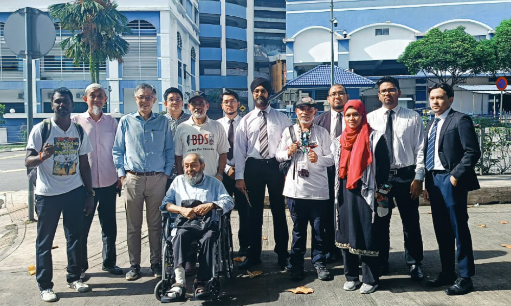 BDS Malaysia: Eight grilled by cops on Caterpillar protest