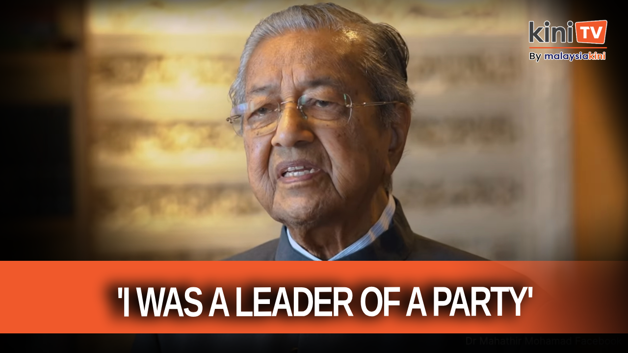 'If I was a kacang putih seller by the roadside, nobody would mind...' - Dr M