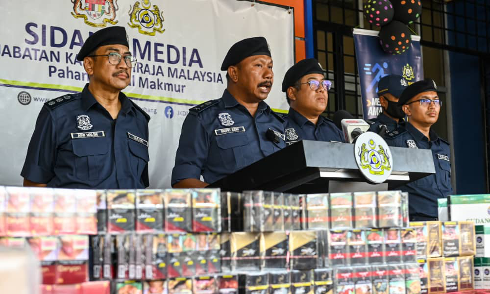 RM2.6j rokok seludup, minuman keras dirampas Kastam Pahang