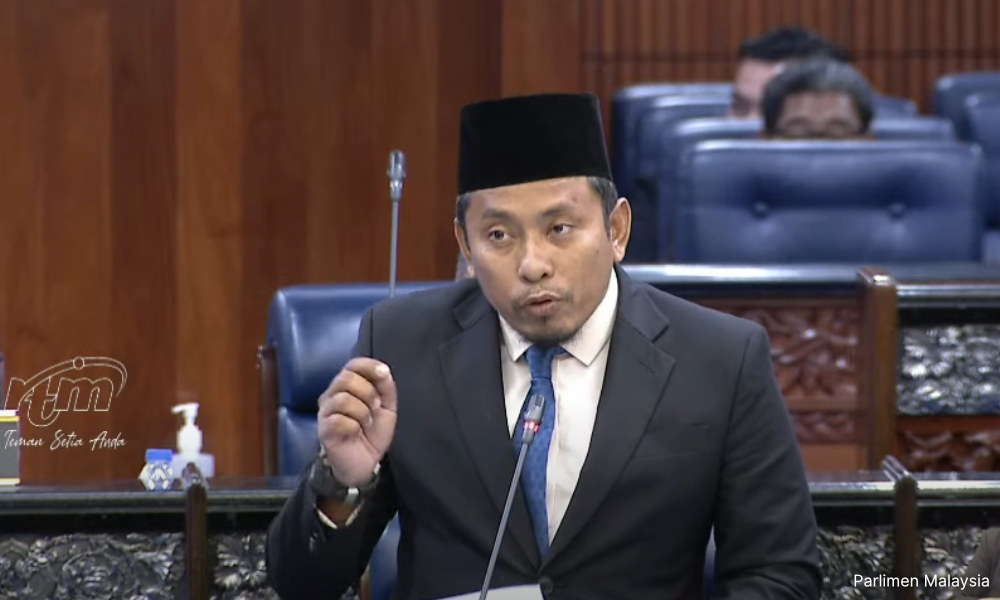 Anwar macam 'inspektor saab' boleh selesai semua - PAS