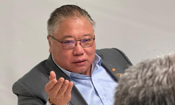 Tourist extortion: Tiong calls for tougher punishment on rogue cops Minister to follow up with IGP as dept transfer not enough. 2 h ago ⋅ 11
