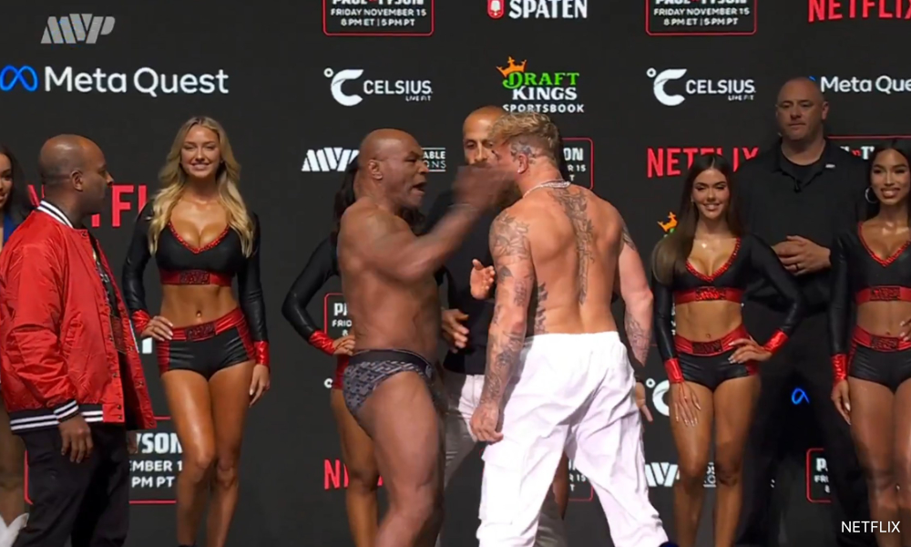 Gelanggang belum buka, tapi Jake Paul dah dapat penampar Mike Tyson