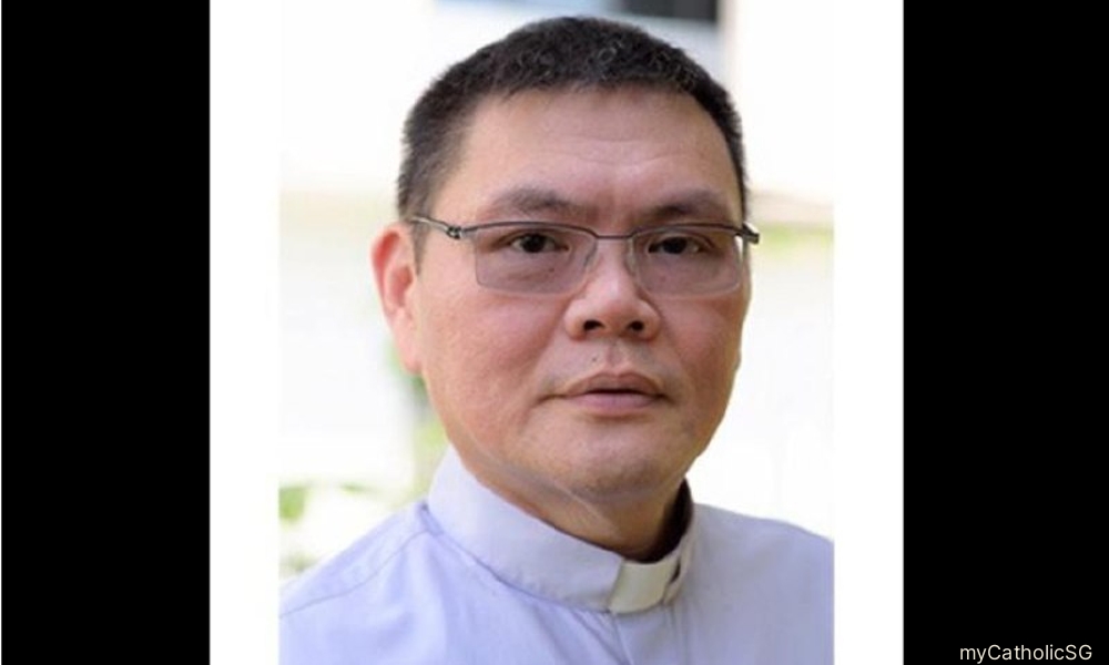 S'pore priest stabbed during mass, cops rule out terror attack