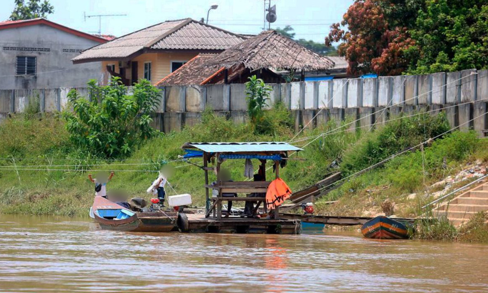 Students using illegal Sg Golok-Rantau Panjang crossing risk arrest