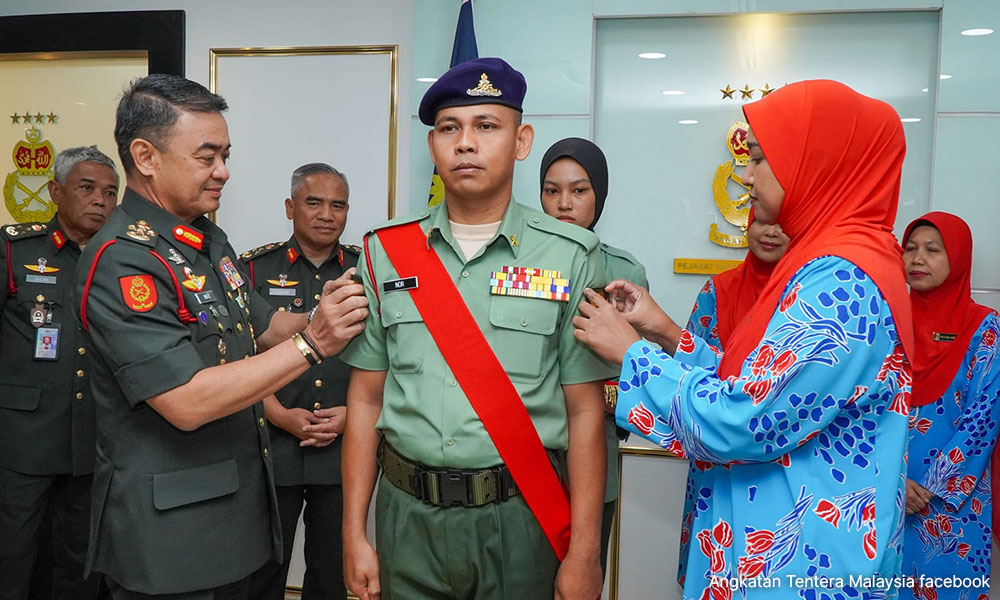 Heroic soldier who saved 4 teens promoted to staff sergeant