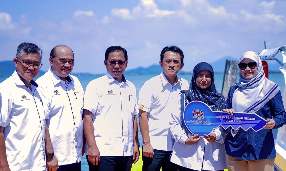 SK Pulau Aman Terima Bot Baharu, Mudahkan Murid Dan Guru Berulang-Alik