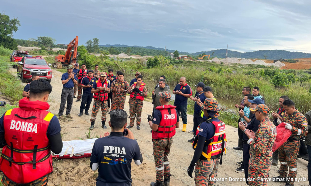 Remaja dihanyutkan arus di Sungai Neram ditemukan lemas