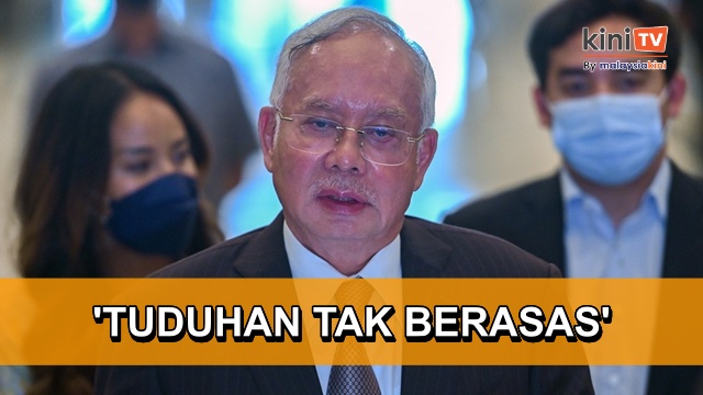 'Ini dakwaan terdesak, hanya orang bodoh akan percaya' - Najib