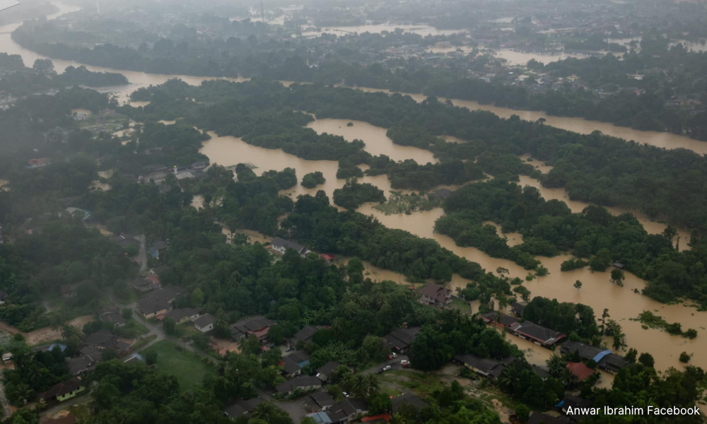 Mangsa banjir kali ini lebih tinggi dari bah 2014 - PM