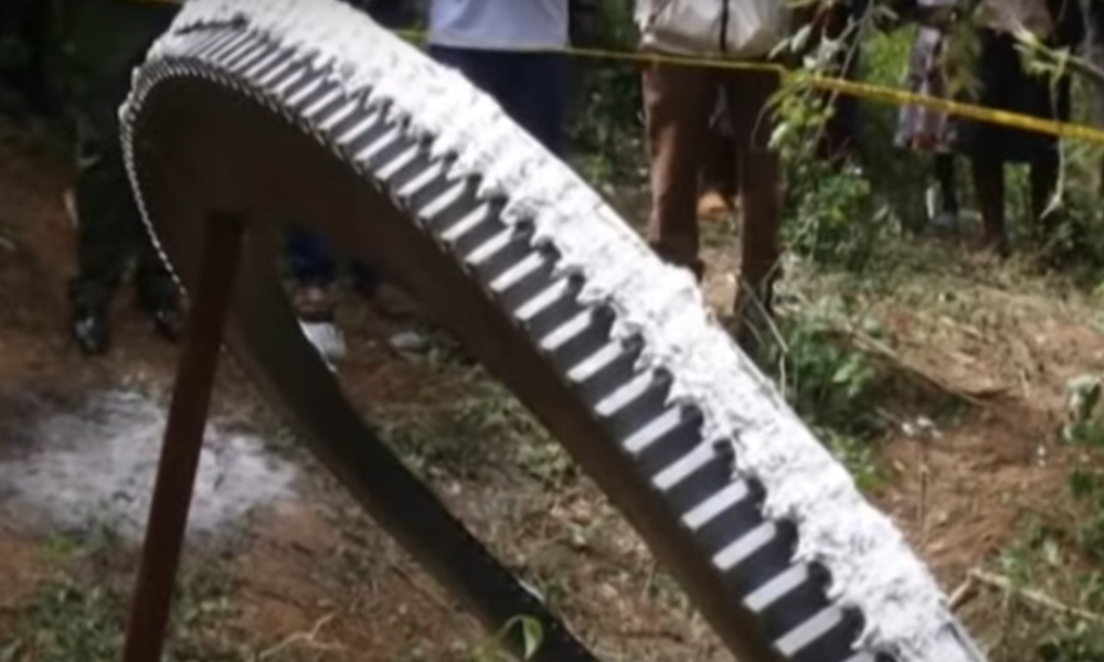 ‘Cincin angkasa’ di Kenya dari pelancar roket
